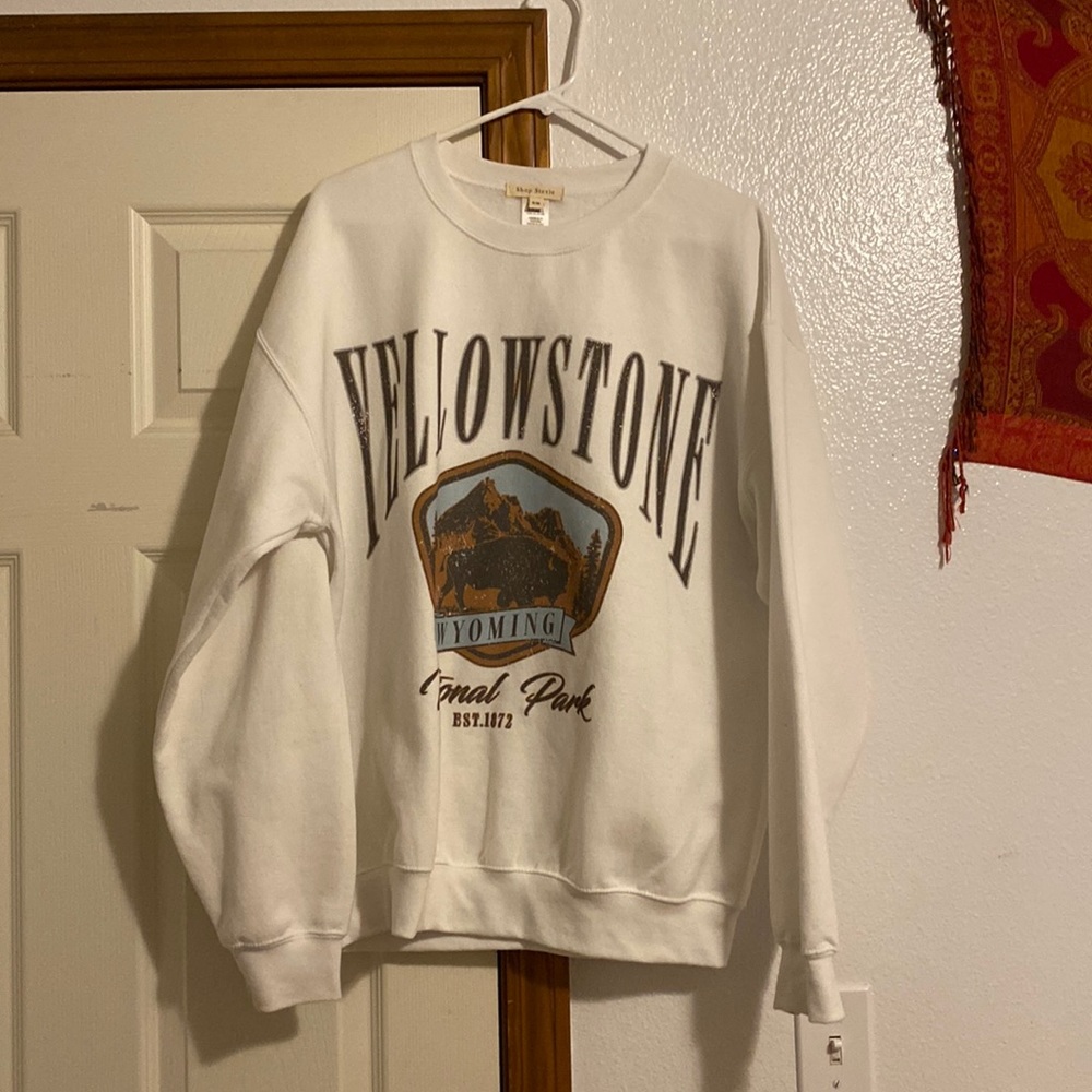 New Without Tags Yellowstone Crewneck!